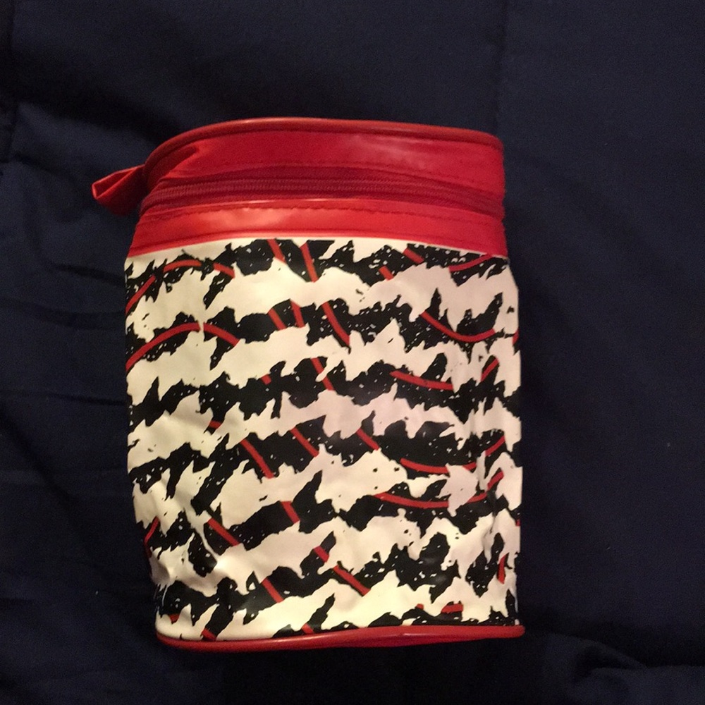 Woman’s mini tote